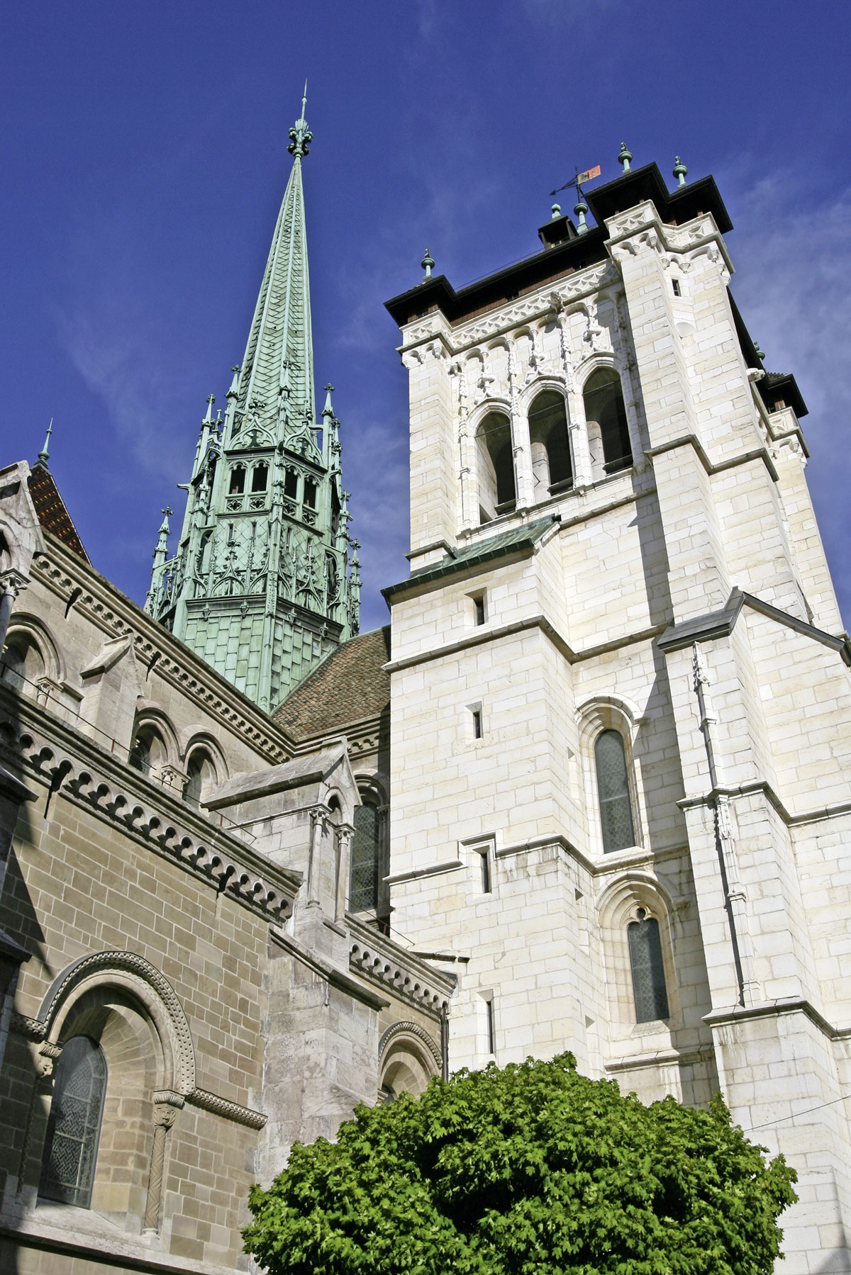 Cathédrale de Genève: la principale église de la cité de Calvin.