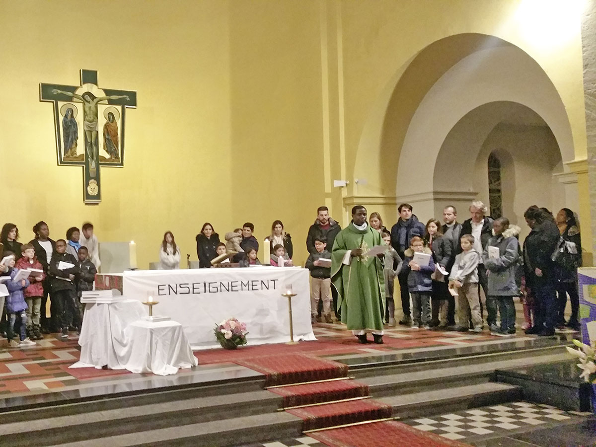 Et si nous découvrions la messe en famille?