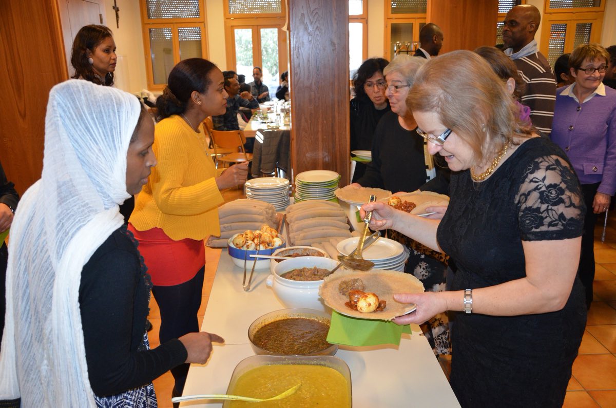 Les messes et repas interculturels de la paroisse Saint-Joseph à Lausanne-Prélaz