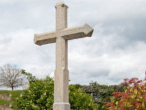 La nouvelle croix de Châtillon bénite